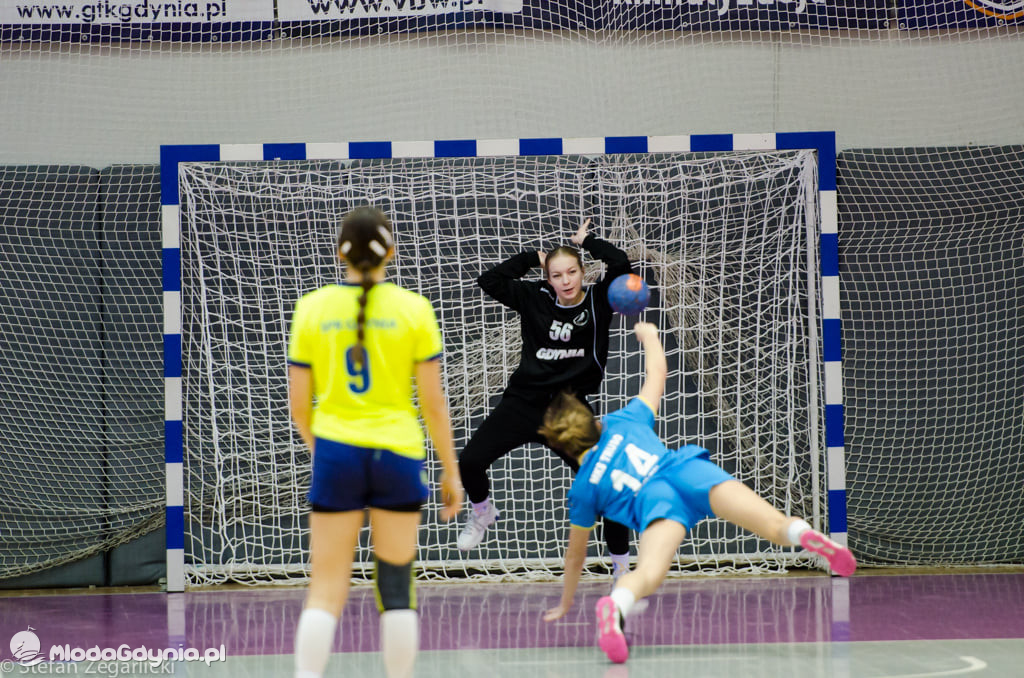 Juniorki SPR Gdynia - MKS Truso Elbląg 32:28