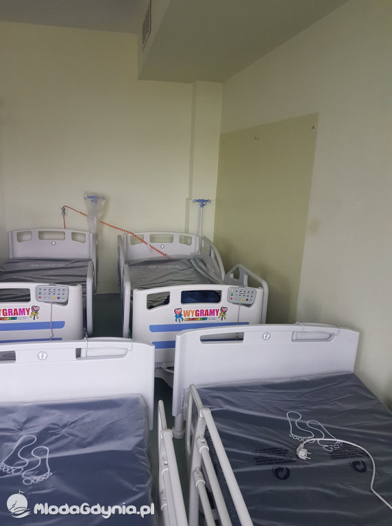 Szpital PCK - łóżka z WOŚP
