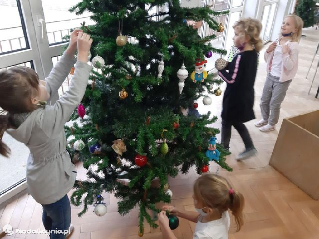 Choinka w świetlicy SP 26 - 2020