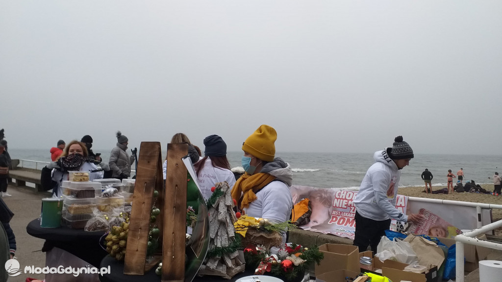 Morsowanie dla Olusia - 13 grudnia 2020, plaża w Redłowie