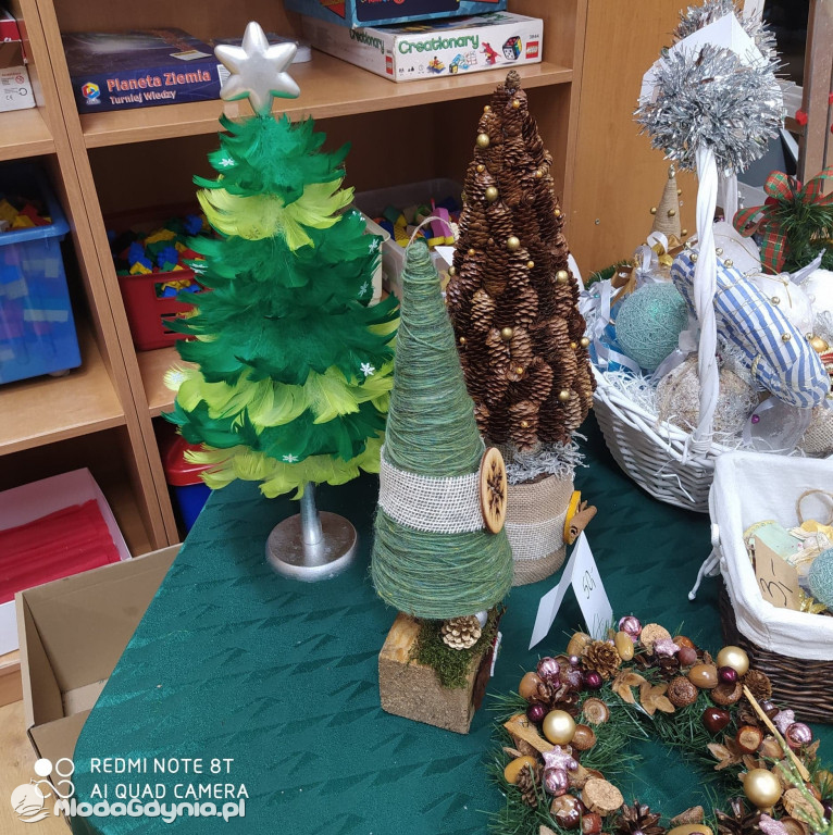 SP 40 - kiermasz Dzieci Dzieciom - Hospicjum dziękuje