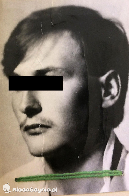 Symboliczny grób Agnieszki Przewoźnej zamordowanej przez Zenona Gliwę w lesie na Pustkach Cisowskich