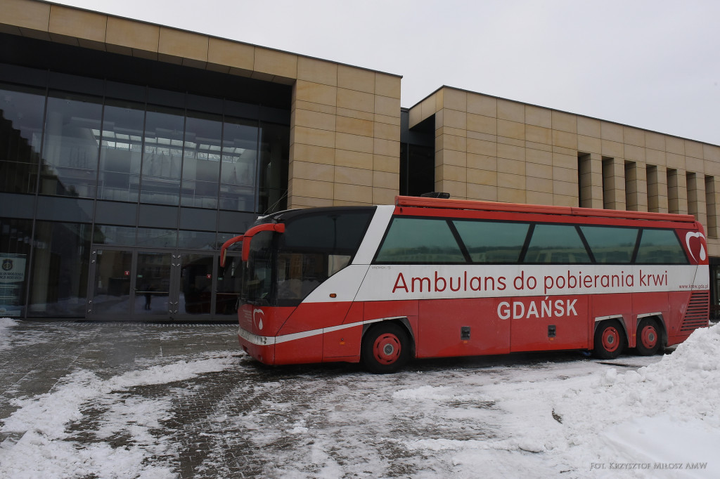 AMW - DWUNASTA AKCJA HONOROWEGO KRWIODAWSTWA