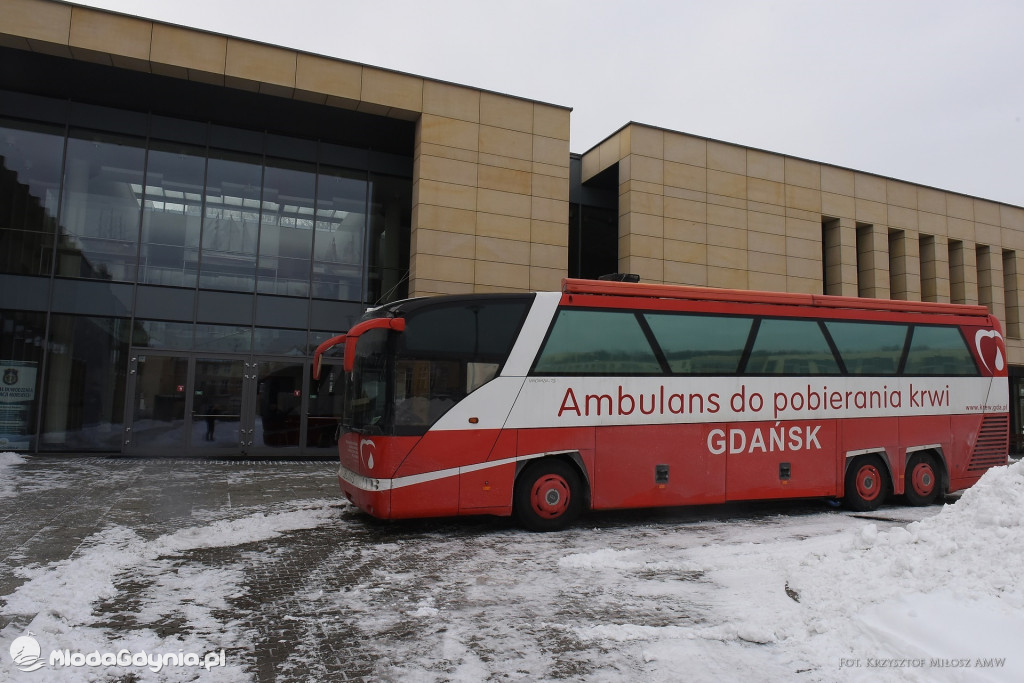 AMW - DWUNASTA AKCJA HONOROWEGO KRWIODAWSTWA