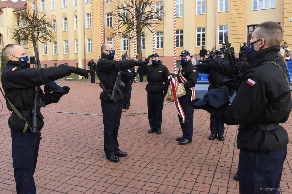 Absolwenci uczelni wyższych złożyli przysięgę wojskową