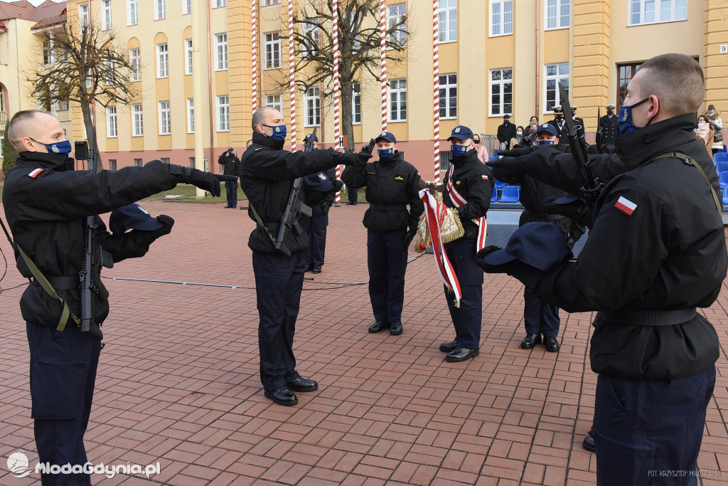 Absolwenci uczelni wyższych złożyli przysięgę wojskową