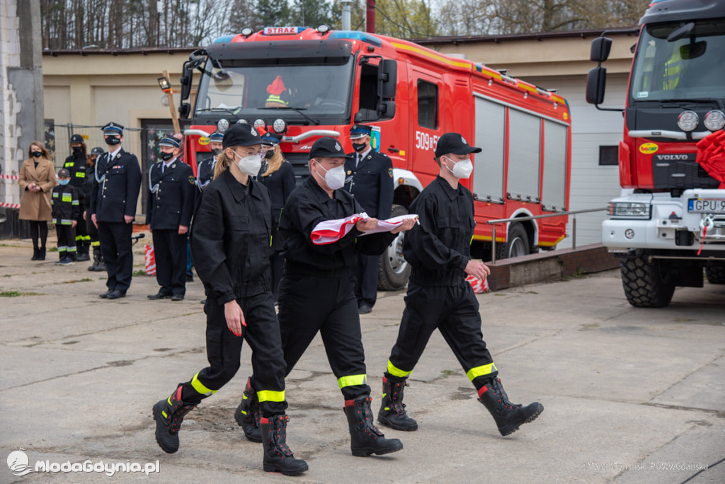 Uroczystość wmurowania kamienia węgielnego pod budowę strażnicy OSP Kosakowo oraz poświęcenia samochodów ratowniczo-gaśniczych