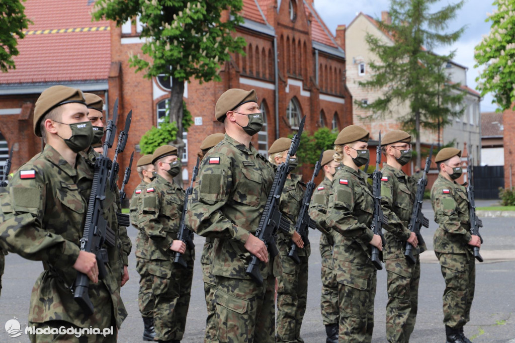 Przysięga żołnierzy 7 PBOT