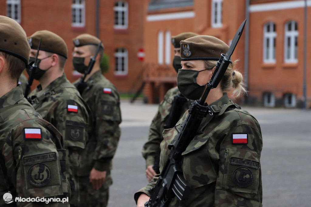 Przysięga żołnierzy 7 PBOT