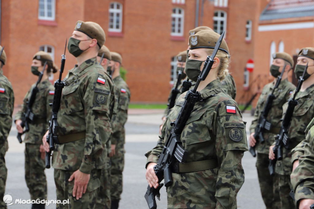 Przysięga żołnierzy 7 PBOT