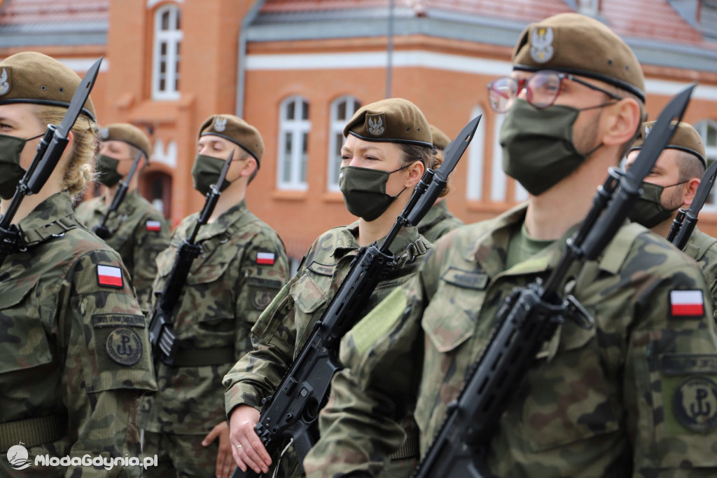 Przysięga żołnierzy 7 PBOT