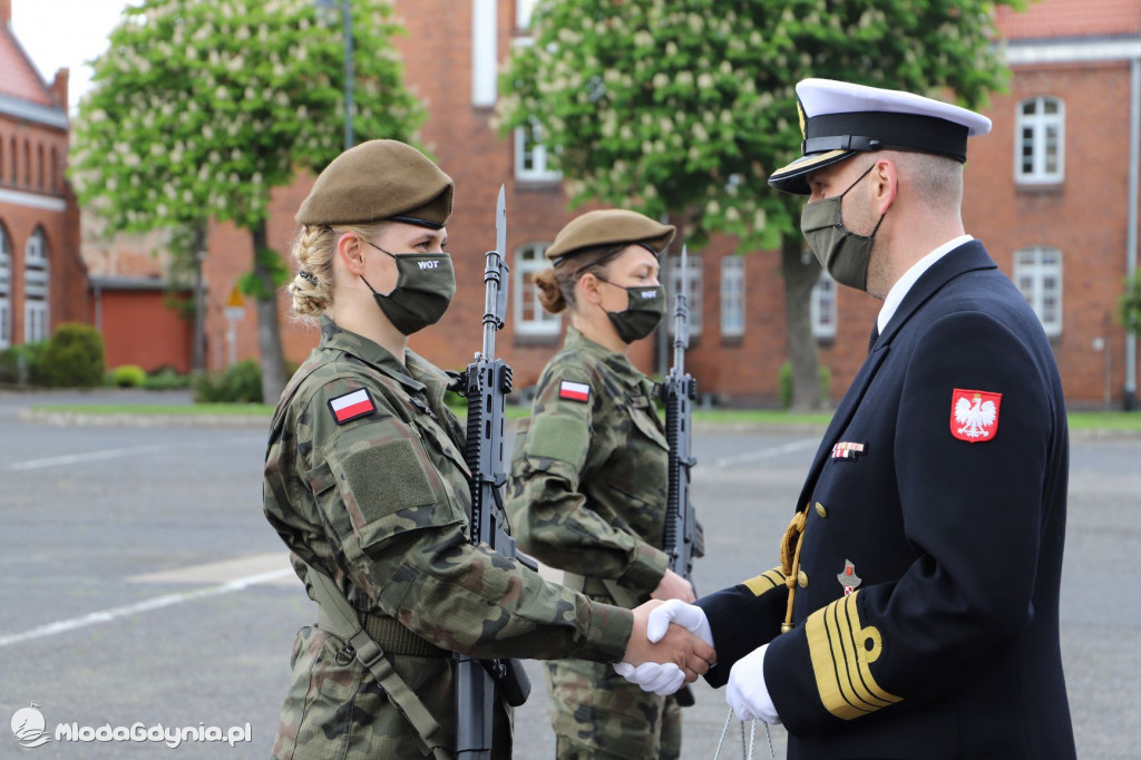 Przysięga żołnierzy 7 PBOT