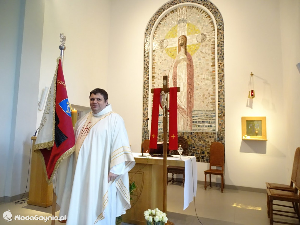 ZSJ - Msza św. inaugurująca Rok Ignacjański w ZSJ oraz przekazanie sztandaru Szkoły Podstawowej Jezuitów