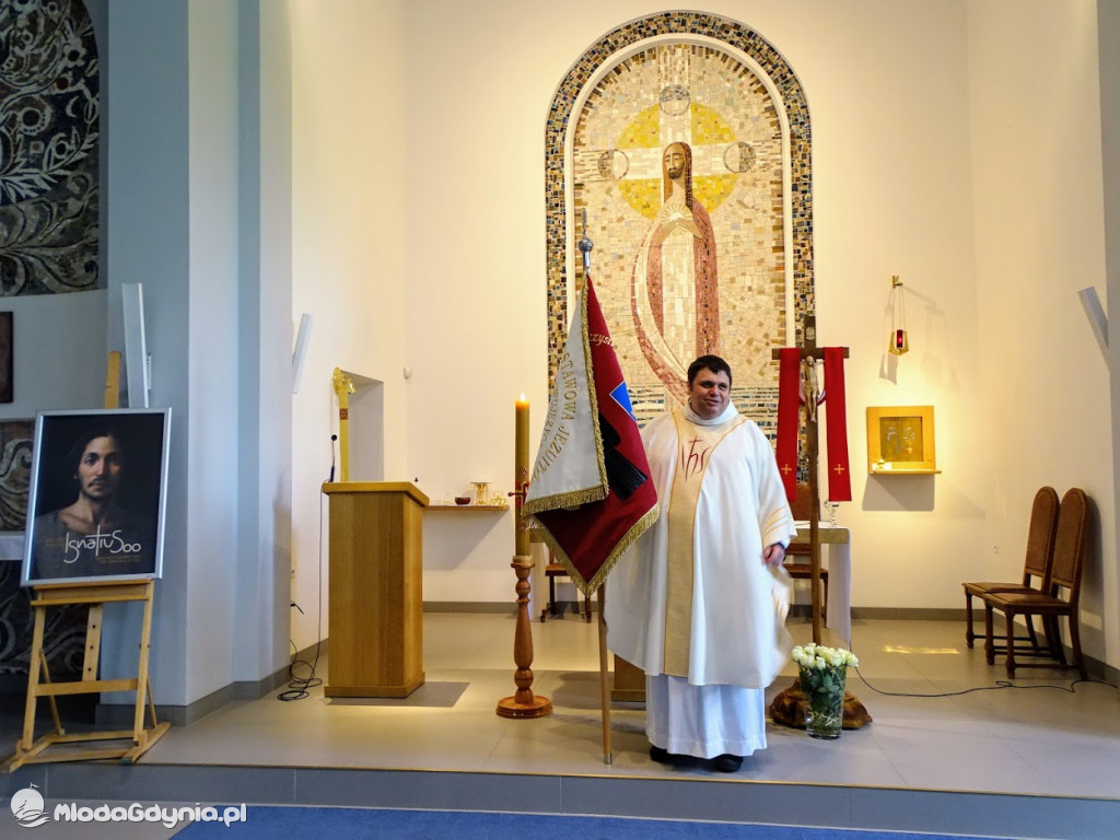 ZSJ - Msza św. inaugurująca Rok Ignacjański w ZSJ oraz przekazanie sztandaru Szkoły Podstawowej Jezuitów