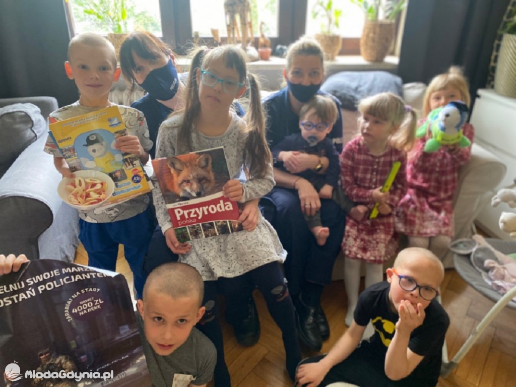 Gdyńscy Policjanci odwiedzili dom dziecka