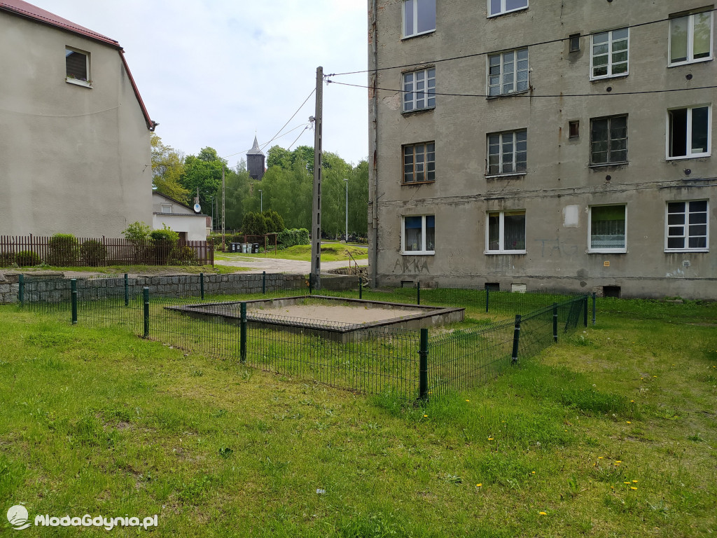 Stworzenie przestrzeni rekreacyjnej dla dzieci przy ul Arciszewskich 23