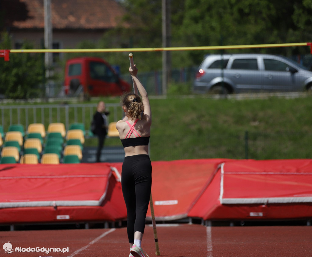 Mistrzostwa Okręgu w Wielobojach Młodzików i w skoku o tyczce U-12 i U-14 w Sztumie 2021
