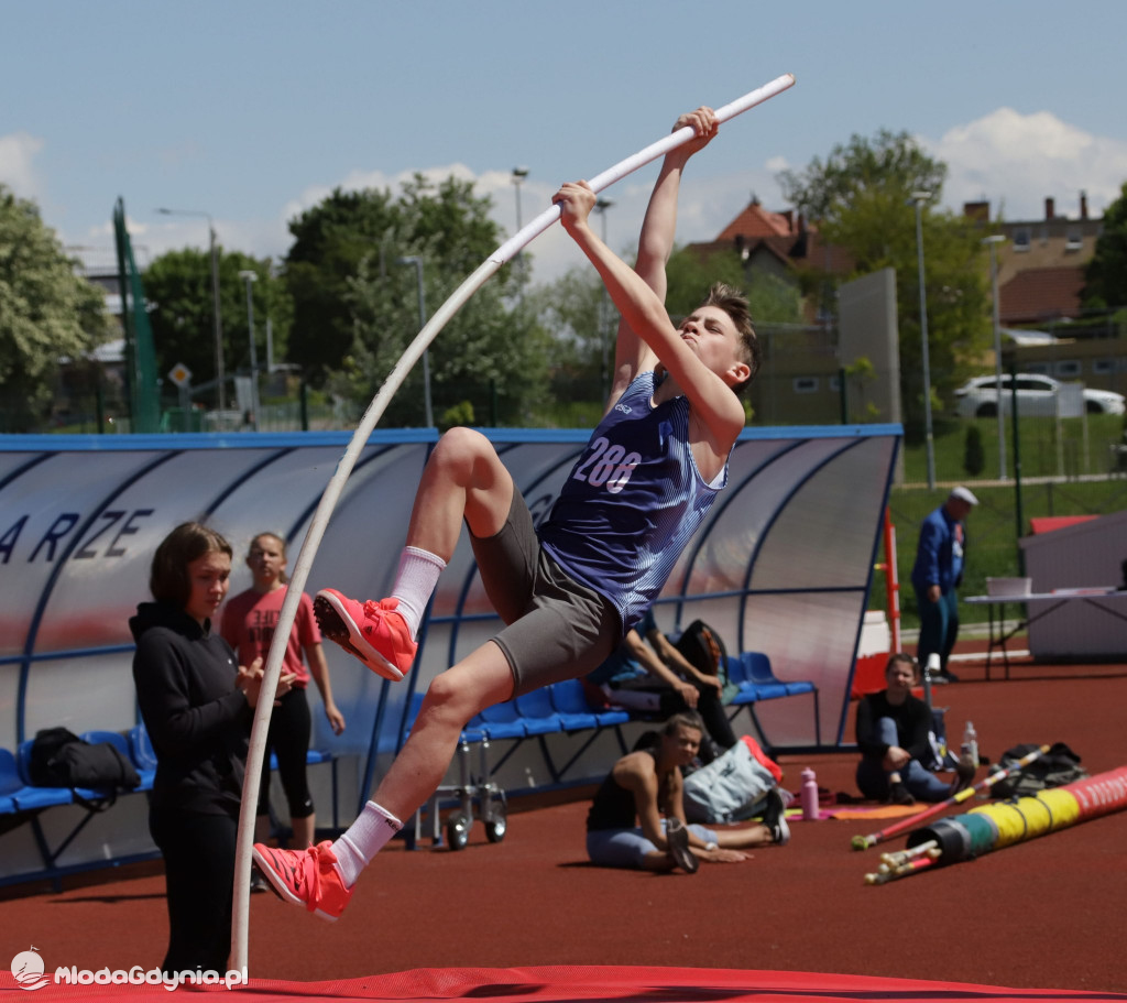 Mistrzostwa Okręgu w Wielobojach Młodzików i w skoku o tyczce U-12 i U-14 w Sztumie 2021