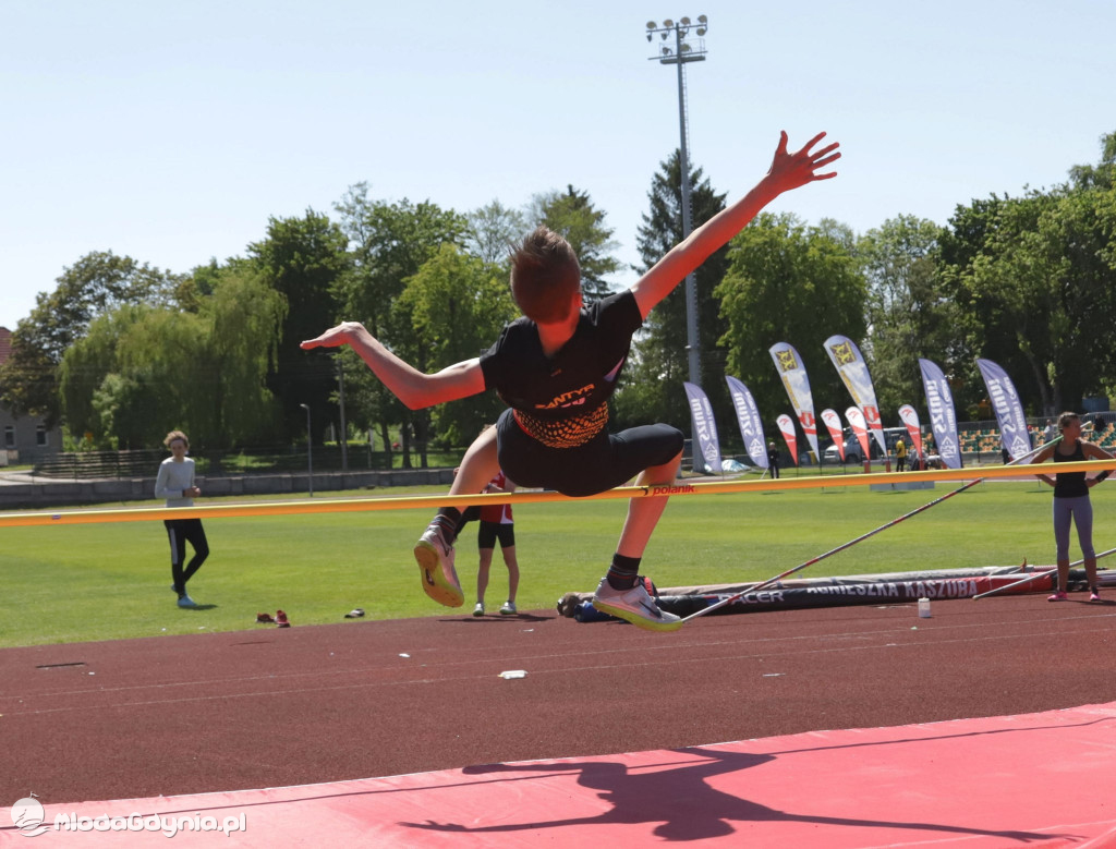Mistrzostwa Okręgu w Wielobojach Młodzików i w skoku o tyczce U-12 i U-14 w Sztumie 2021