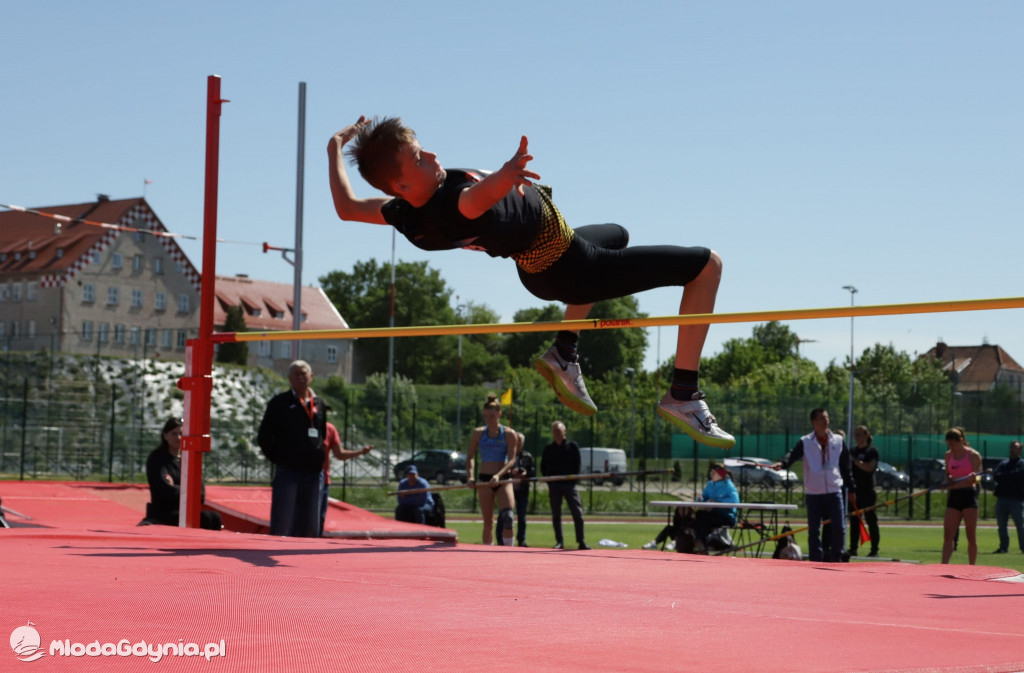 Mistrzostwa Okręgu w Wielobojach Młodzików i w skoku o tyczce U-12 i U-14 w Sztumie 2021