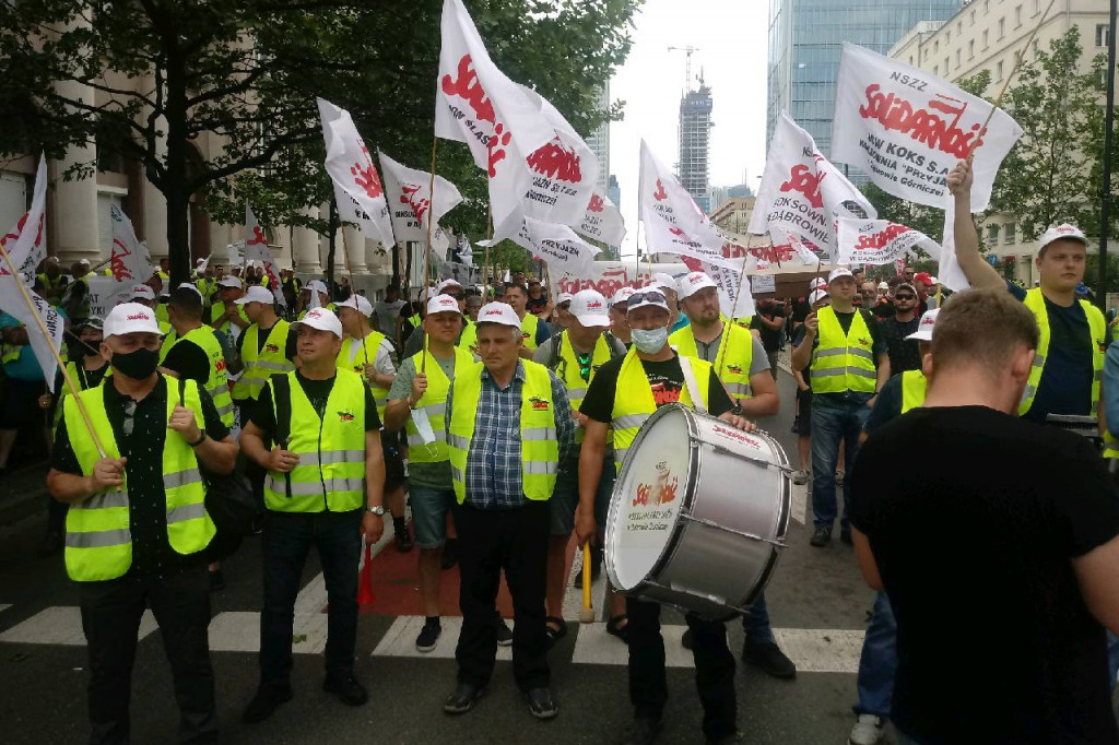 Manifestacja Solidarności w Warszawie - Łapy precz od Turowa