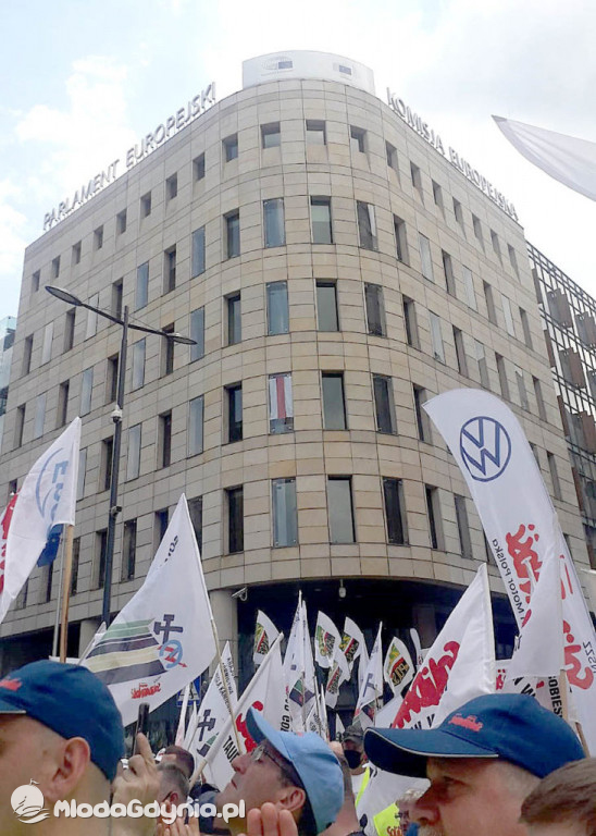 Manifestacja Solidarności w Warszawie - Łapy precz od Turowa