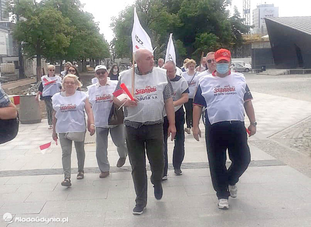 Manifestacja Solidarności w Warszawie - Łapy precz od Turowa