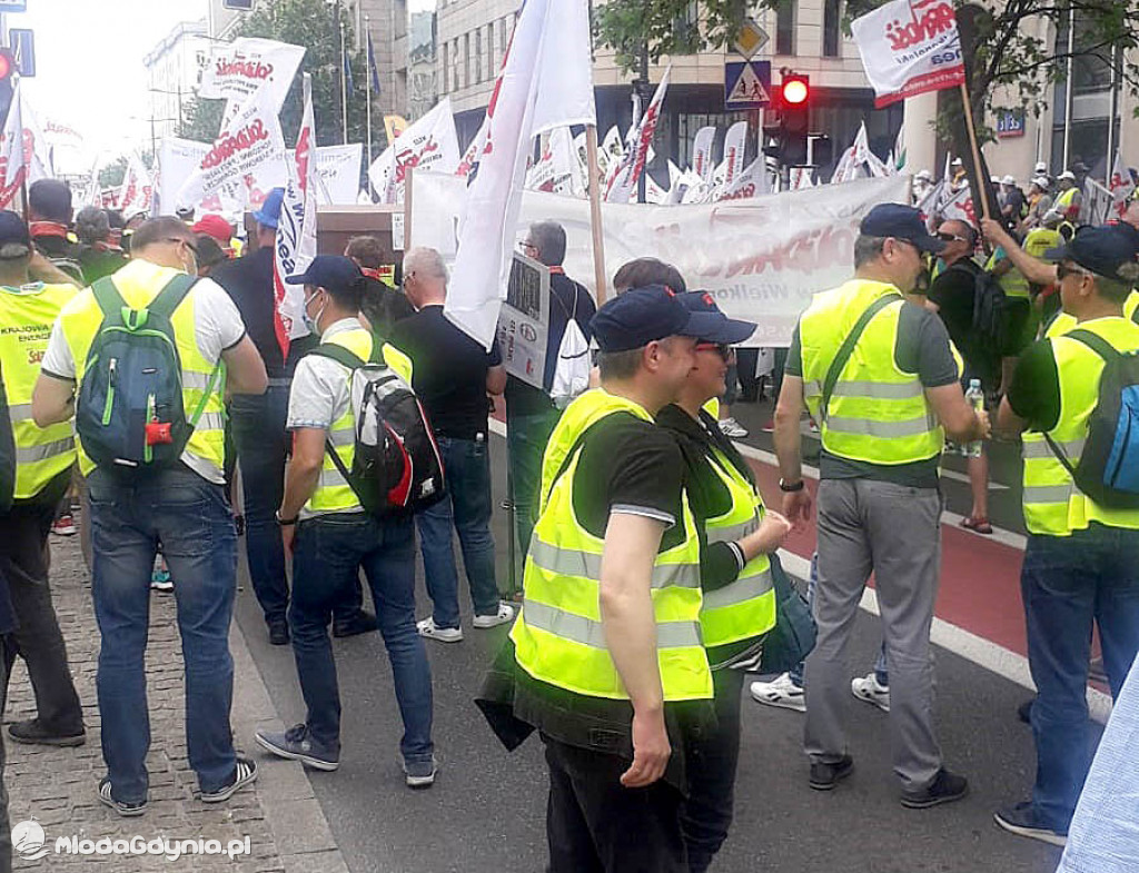 Manifestacja Solidarności w Warszawie - Łapy precz od Turowa