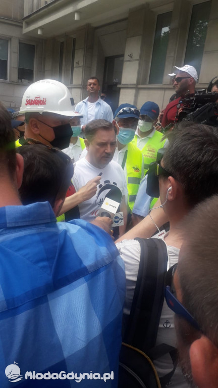 Manifestacja Solidarności w Warszawie - Łapy precz od Turowa