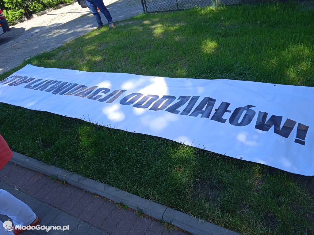 Puck 10.06.2021 - konferencja prasowa ws likwidacji oddziałów Pediatrii oraz Ginekologii i Położnictwa