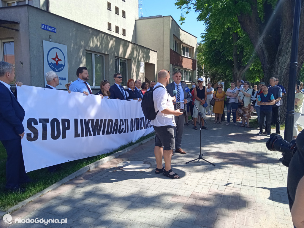 Puck 10.06.2021 - konferencja prasowa ws likwidacji oddziałów Pediatrii oraz Ginekologii i Położnictwa