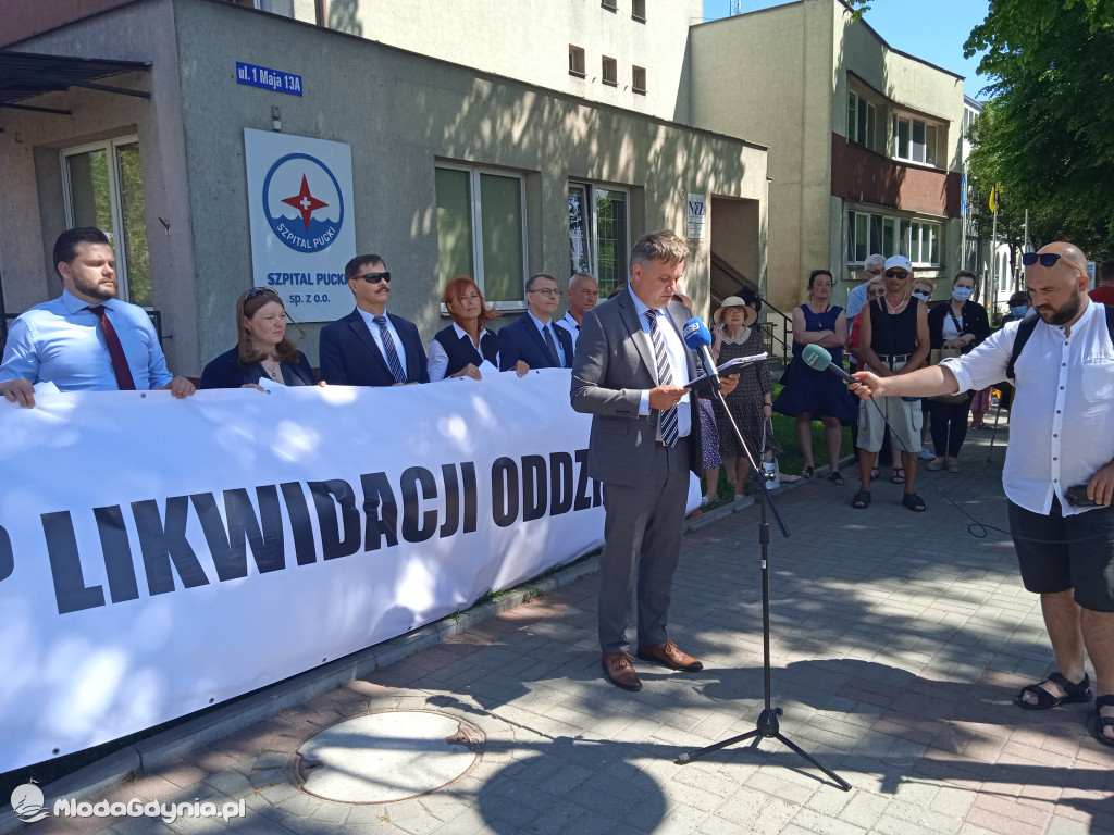 Puck 10.06.2021 - konferencja prasowa ws likwidacji oddziałów Pediatrii oraz Ginekologii i Położnictwa