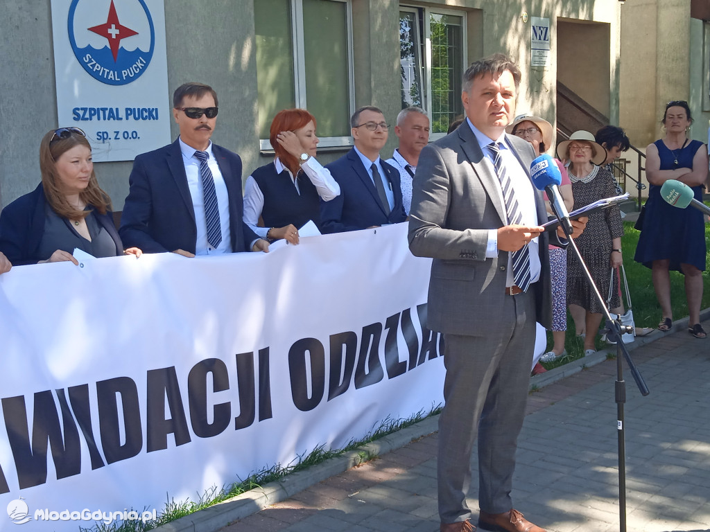 Puck 10.06.2021 - konferencja prasowa ws likwidacji oddziałów Pediatrii oraz Ginekologii i Położnictwa