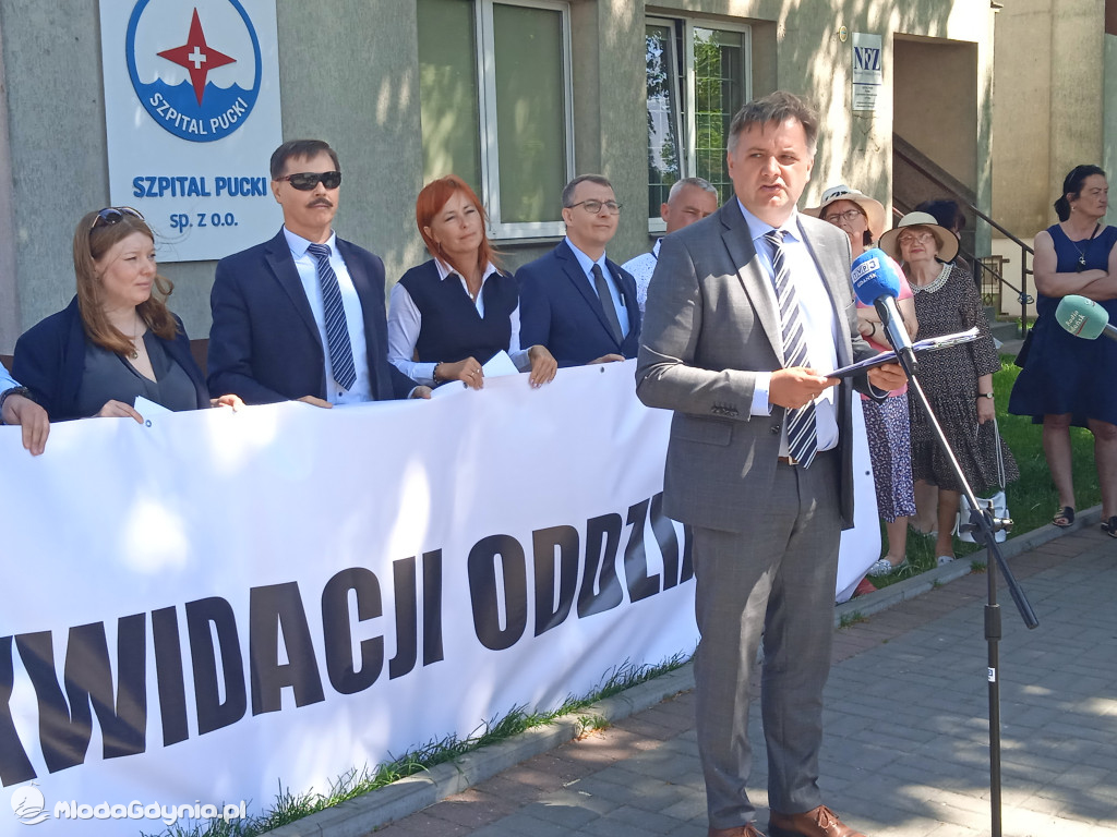 Puck 10.06.2021 - konferencja prasowa ws likwidacji oddziałów Pediatrii oraz Ginekologii i Położnictwa