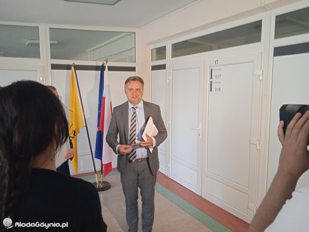 Puck 10.06.2021 - konferencja prasowa ws likwidacji oddziałów Pediatrii oraz Ginekologii i Położnictwa