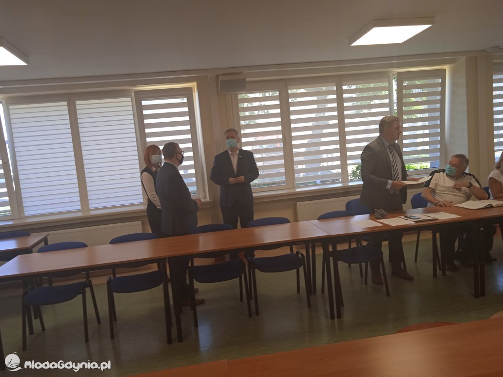 Puck 10.06.2021 - konferencja prasowa ws likwidacji oddziałów Pediatrii oraz Ginekologii i Położnictwa