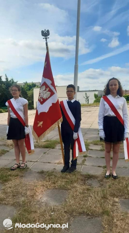 SP 42 - uroczyste pożegnanie klas ósmych 25.06.2021