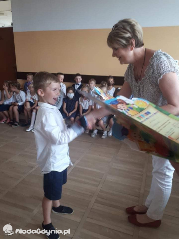 SP 43 - 24 czerwca grupy zerowe uroczyście zakończyły rok szkolny 2020/2021