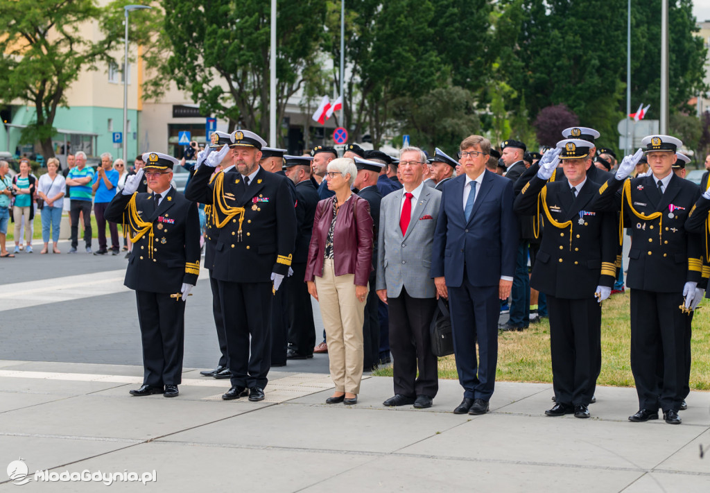 W dniu Święta Marynarki Wojennej 2021, w Kwaterze Pamięci na oksywskim cmentarzu MW oraz pod Pomnikiem Polska Morska