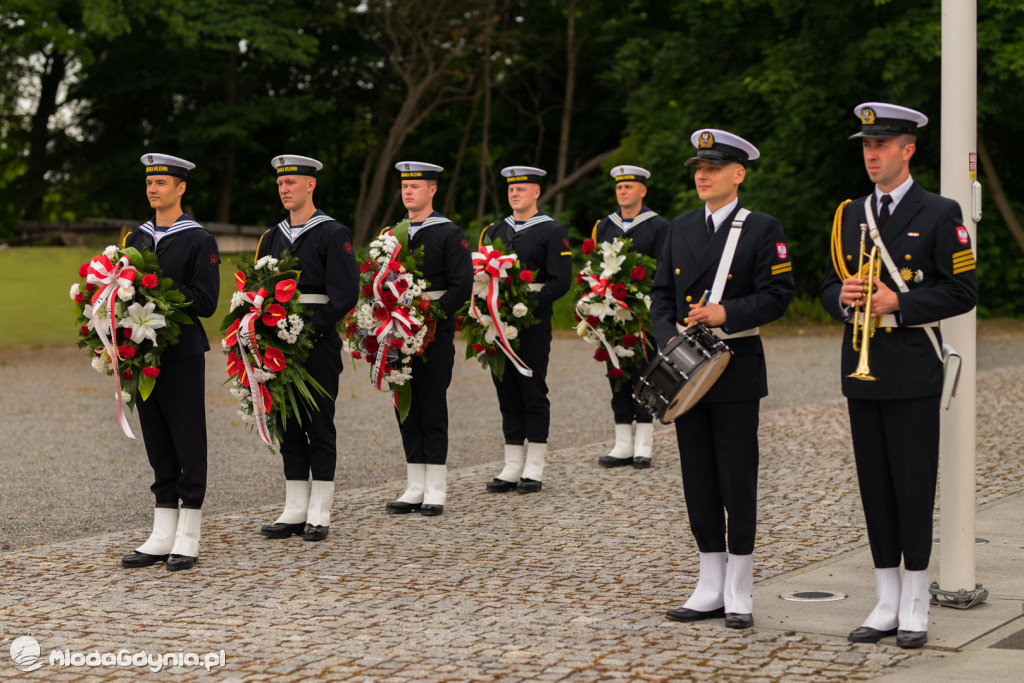 W dniu Święta Marynarki Wojennej 2021, w Kwaterze Pamięci na oksywskim cmentarzu MW oraz pod Pomnikiem Polska Morska