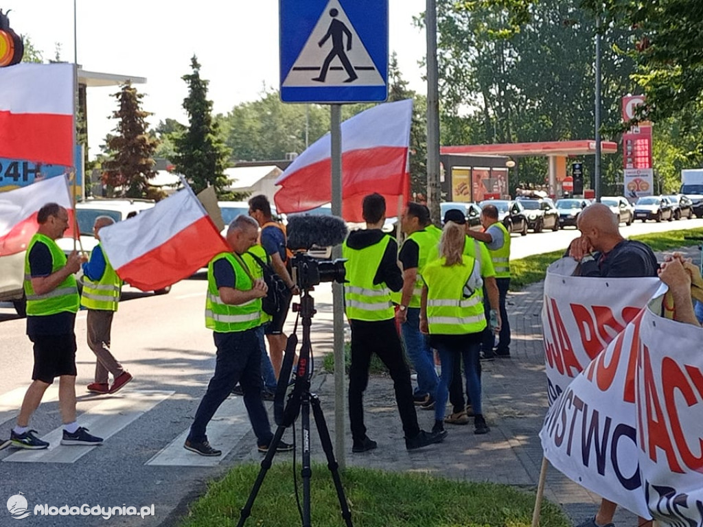 Protest armatorów wędkarskich we Władysławowie 10.07.2021