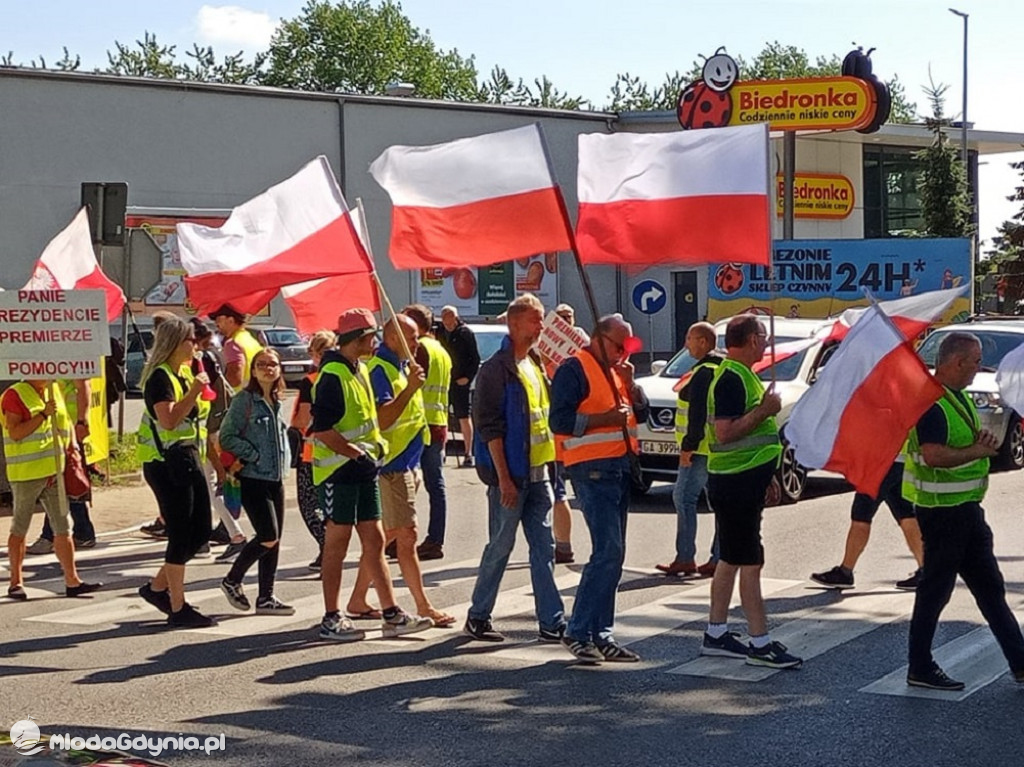 Protest armatorów wędkarskich we Władysławowie 10.07.2021