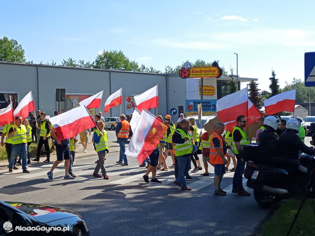 Protest armatorów wędkarskich we Władysławowie 10.07.2021
