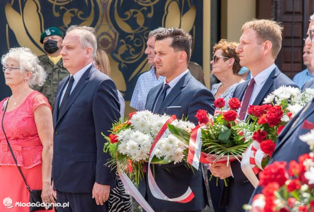 W Człuchowie z inicjatywy Stanisława Jurka odsłonięto tablicę Smoleńską