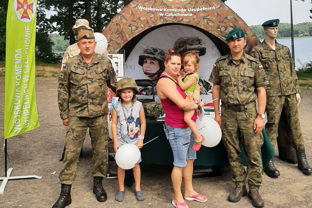 Zachęcali do wstąpienia do Wojska Polskiego