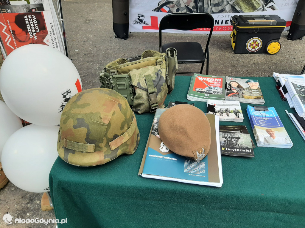 Zachęcali do wstąpienia do Wojska Polskiego