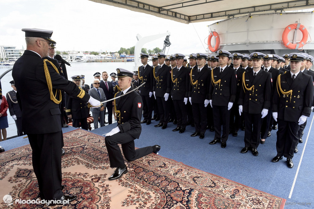 Promocja oficerska na pokładzie ORP Błyskawica