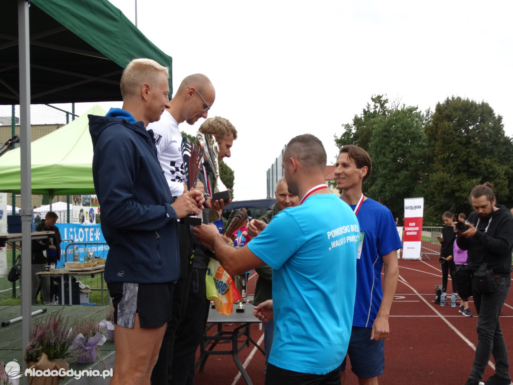 Bieg Inki - Lubichowo 04.09.2021 - wręczenie pucharów