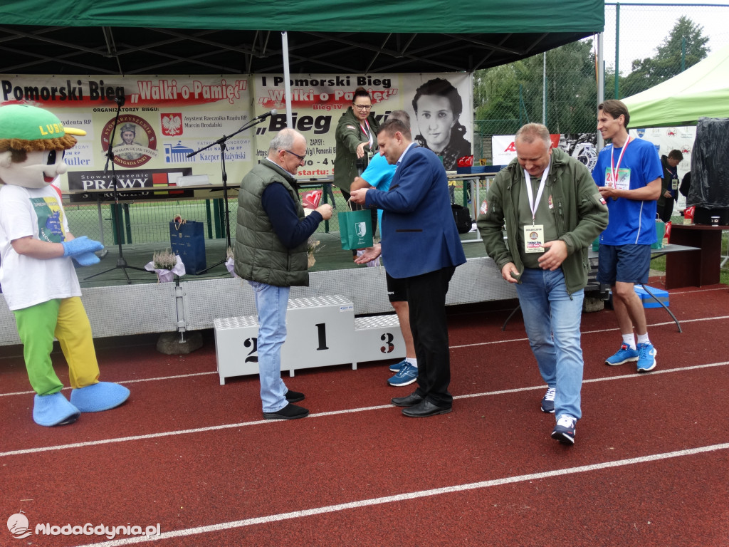 Bieg Inki - Lubichowo 04.09.2021 - wręczenie pucharów