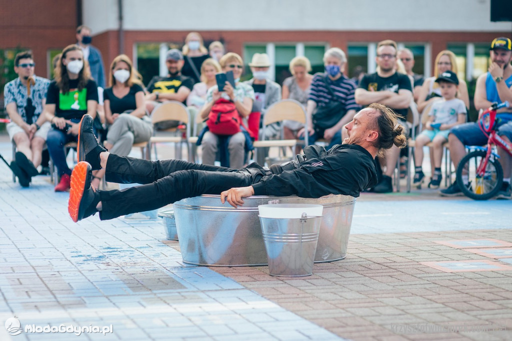 Teatr Gdynia Główna - Odyseja Lemowska - ostatni pokaz